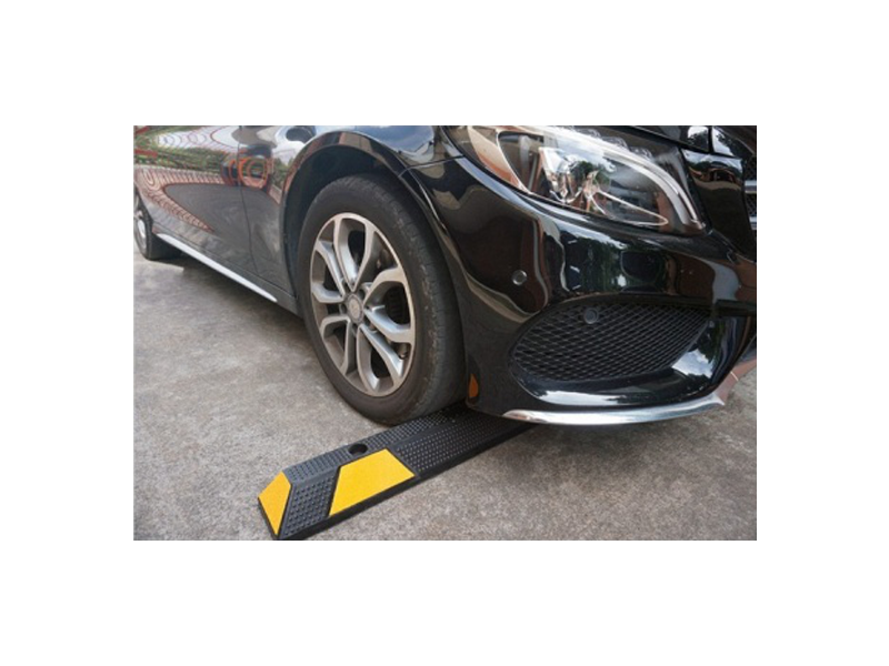 Vehicle Parking Lot Environmental Protection Rubber Car Wheel Stopper